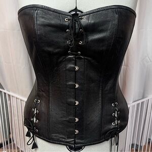 Black Leather Shapewear Corset, Size 1X/2X 18-20 Plus Size Up to 40.5” Waist